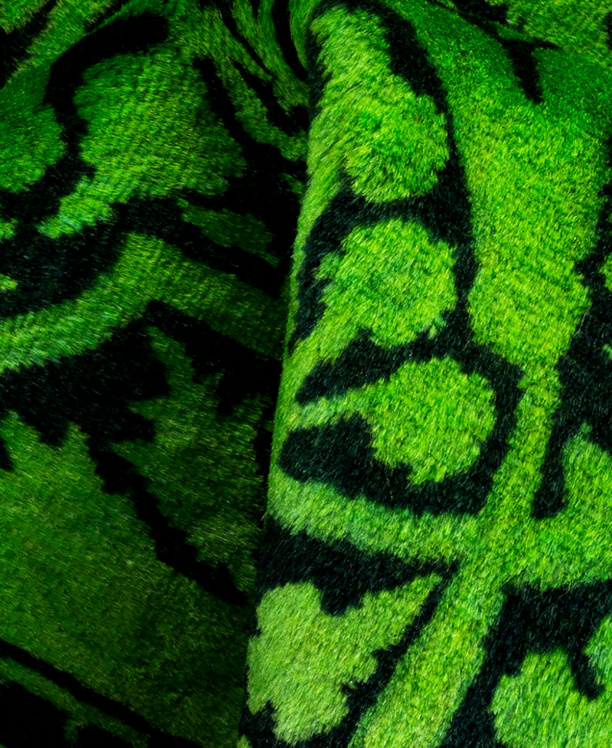 Adorn Hand Woven Rugs Fine Vibrance M1402 3'2"x5'4" Area Rug In Green