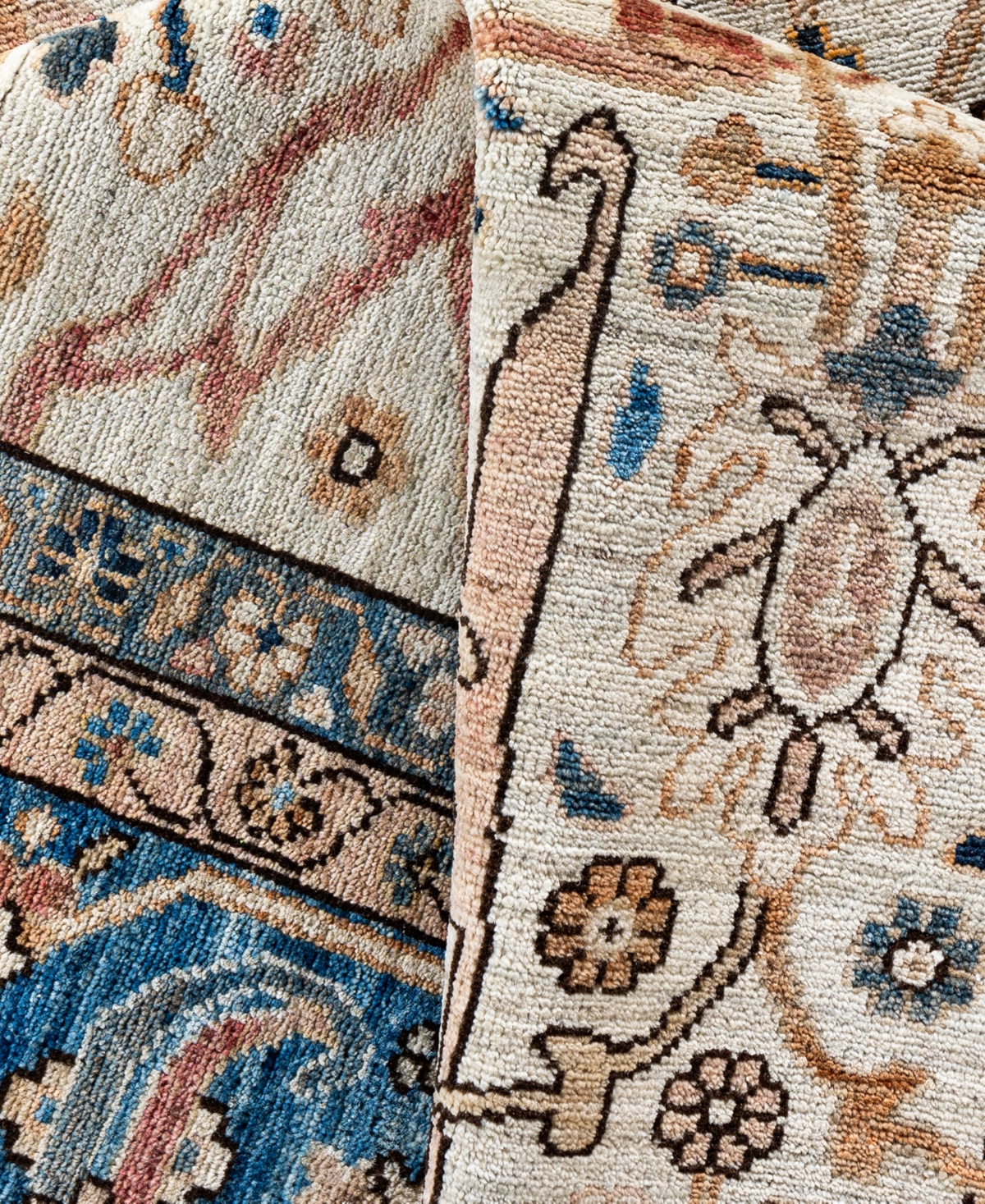 Adorn Hand Woven Rugs Serapi M0103-186 9'x11'10" Area Rug In White