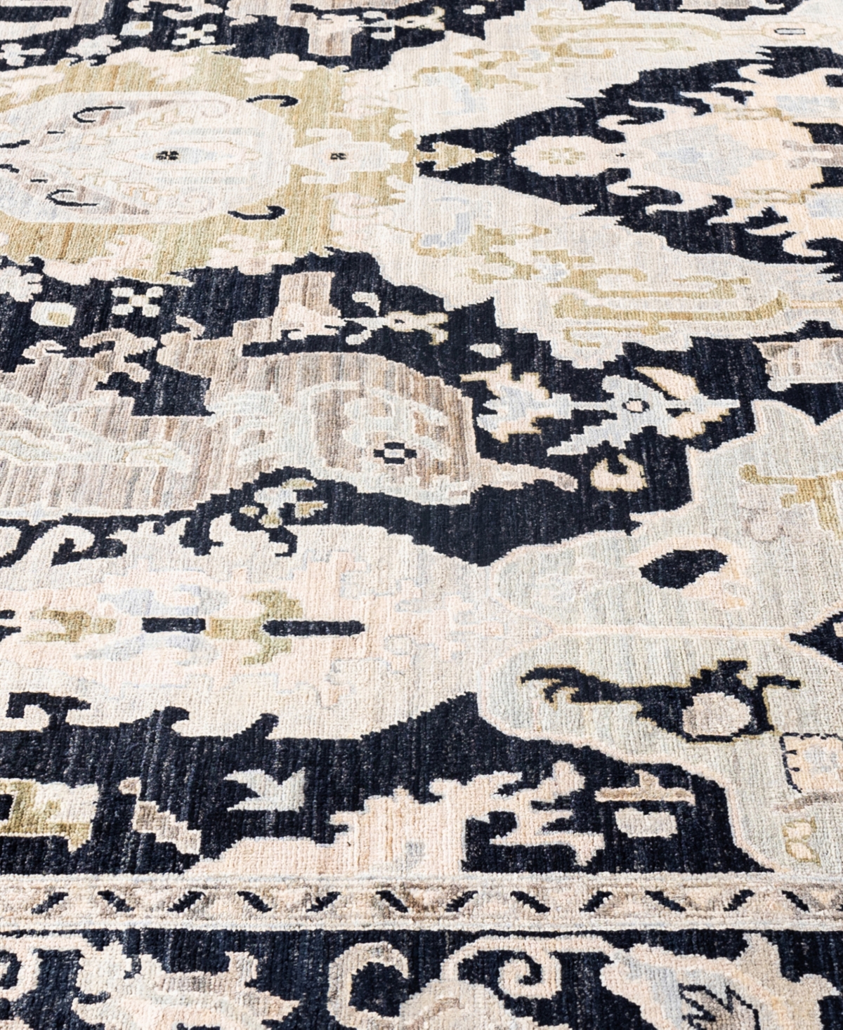 Adorn Hand Woven Rugs Serapi M0103-205 7'11"x9'10" Area Rug In Black