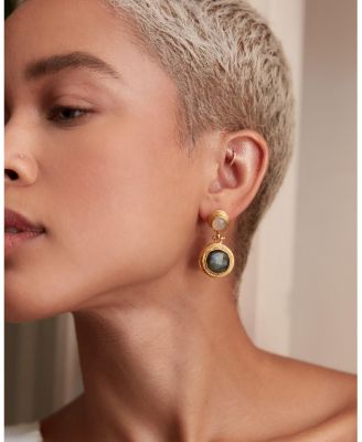 Lilis Drop Earrings