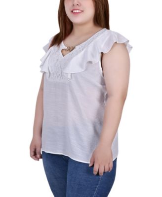 Plus Size Sleeveless Lace Yoke Top
