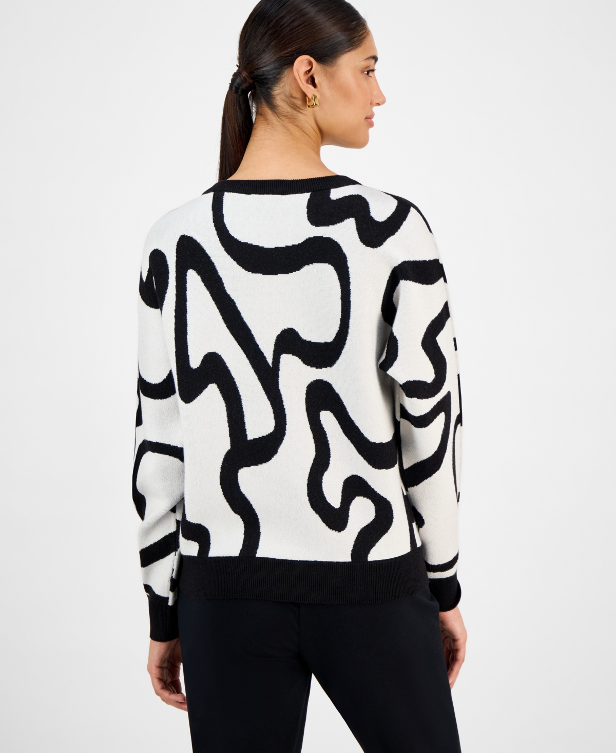 T Tahari Women's Squiggle Jacquard Crewneck Sweater In Black