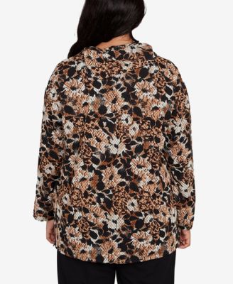 Plus Size Vintage Paisley Embellished Top