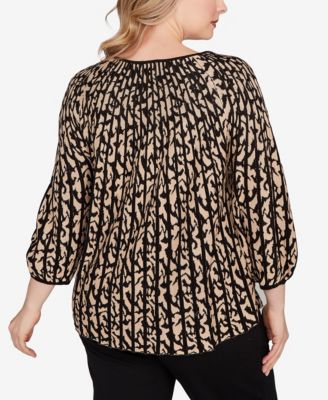 Plus Size Gored Texture Animal Print Sweater