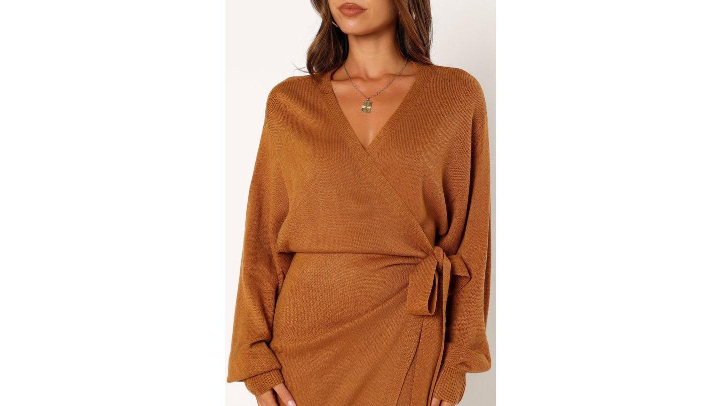 Женское платье Petal and Pup Nova Wrap Knit Midi, цвет: Верблюжий — фото 3