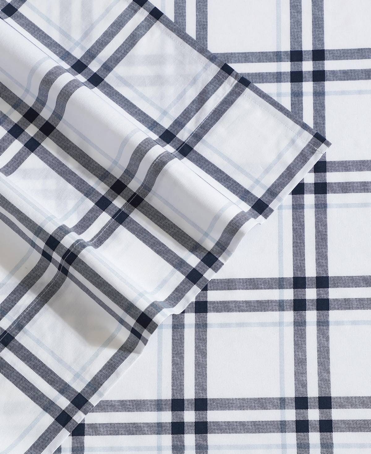 Nautica Closeout!  Cotton Percale 3-piece Sheet Set, Twin In Multi
