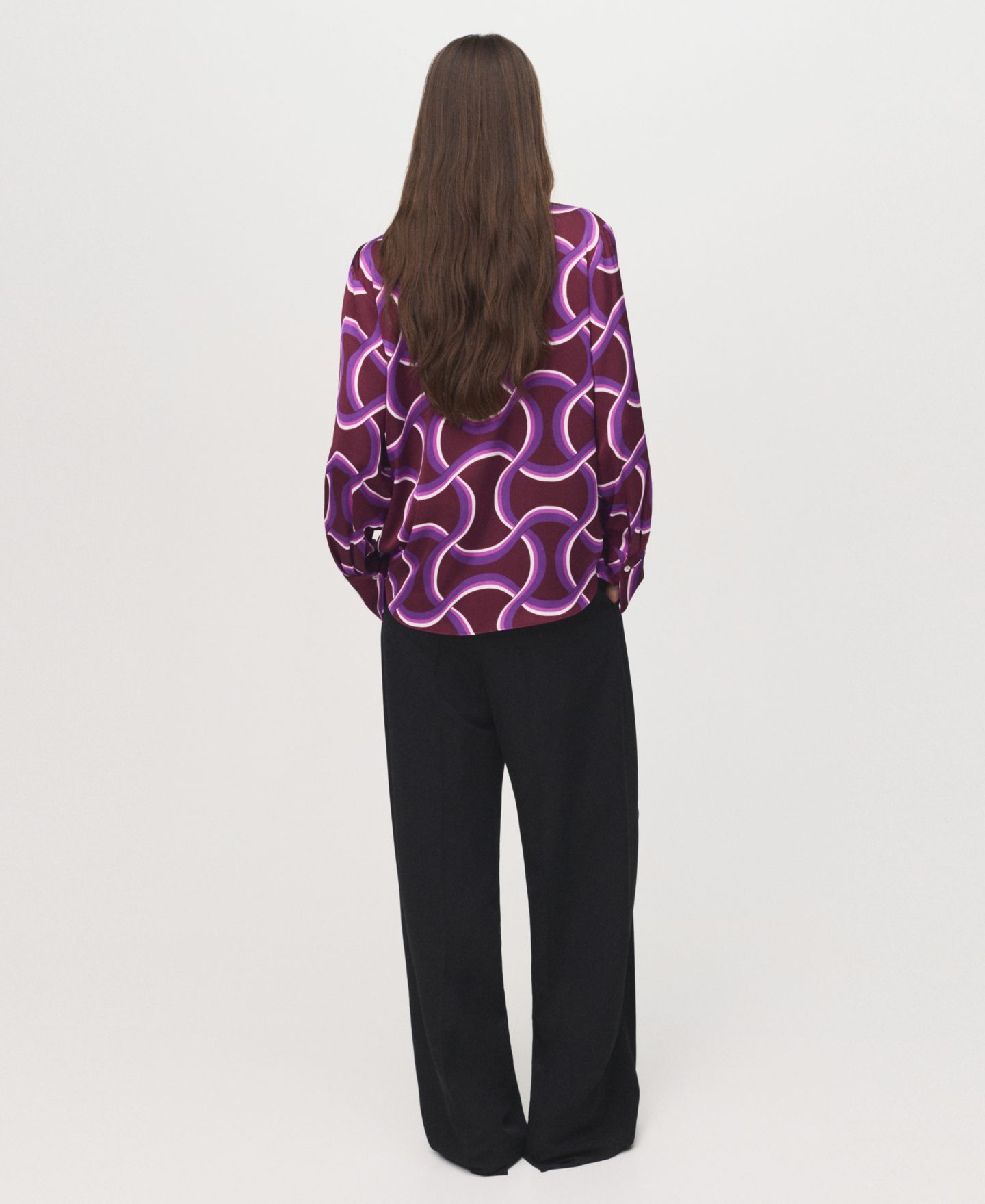 Женская рубашка Mango Abstract Print, цвет: Фиолетовый — фото 2