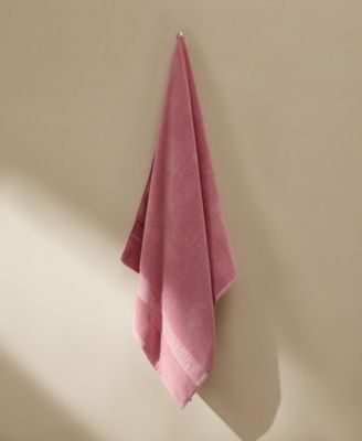 Iconic Cotton Jacquard Bath Towel, 56" x 30"