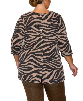 Plus Size Textured Zebra Button Back Top
