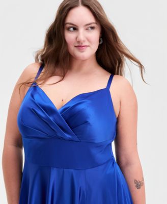 Trendy Plus Size Spaghetti Strap V-Neck Pleated Gown