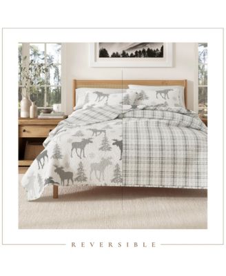 Moose & Evergreens Lightweight Reversible Microfiber Quilt Set with Shams