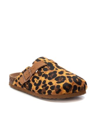 Women's Suede Casual Clogs  By XTI