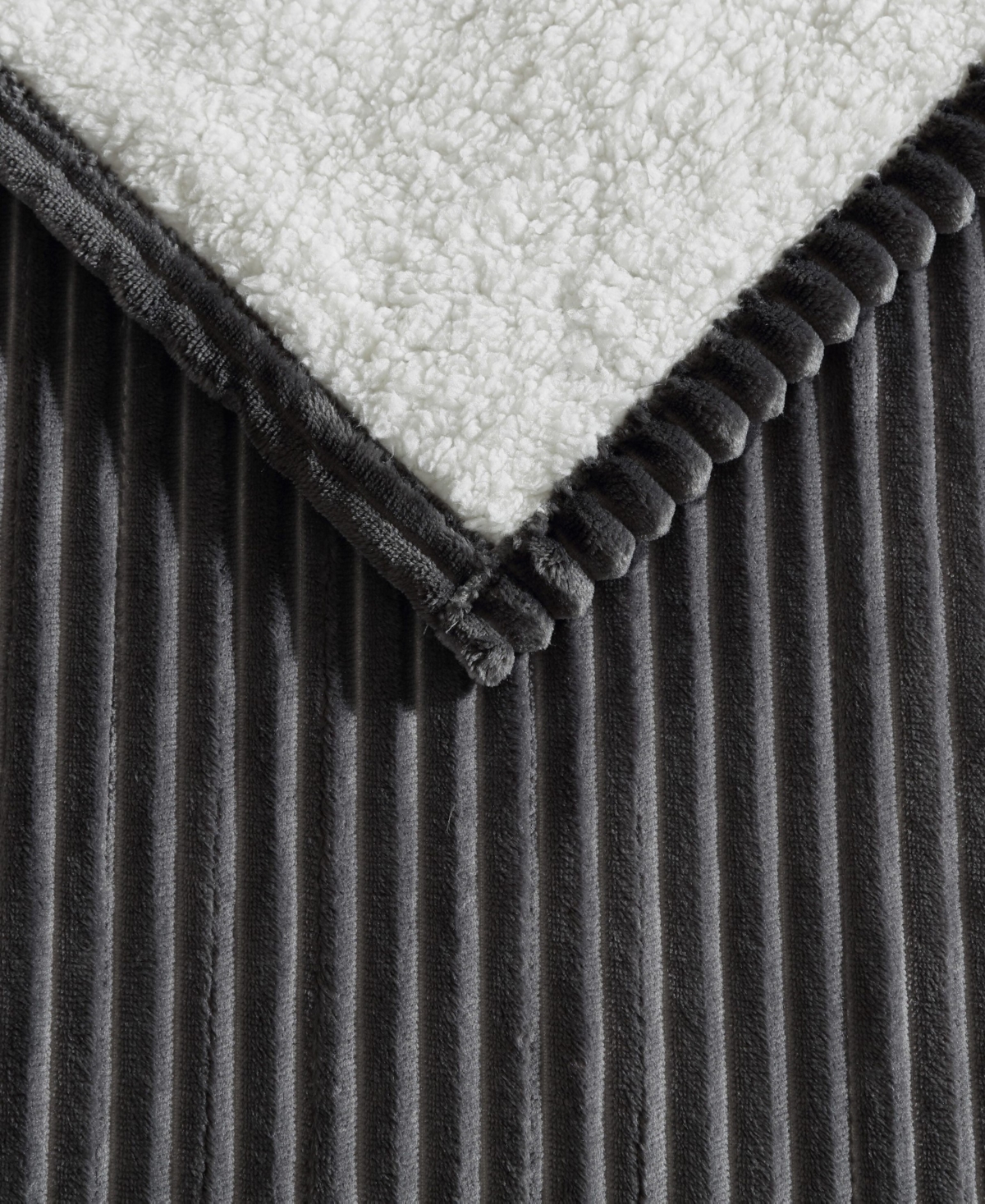 Eddie Bauer Mountain Valley Ribbed Plush Heated Throw, 70" x 50"