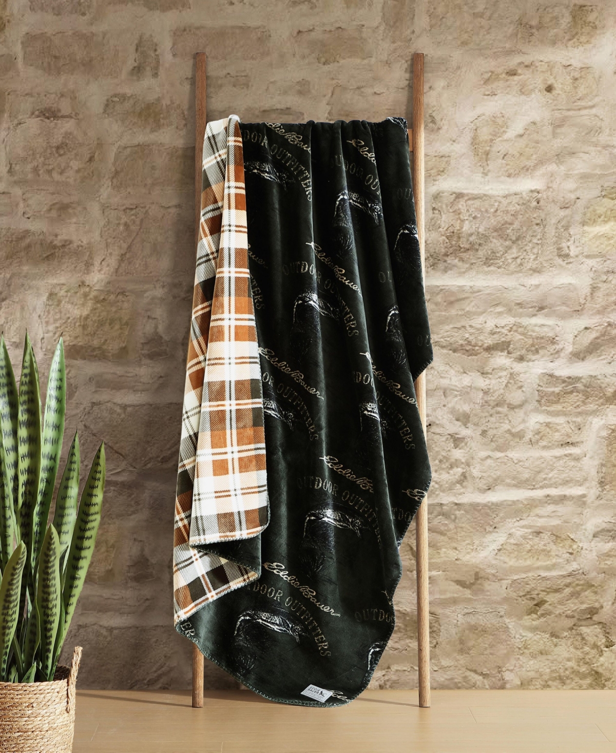 Eddie Bauer Printed Lush Flannel Throw, 70" X 60" In Green