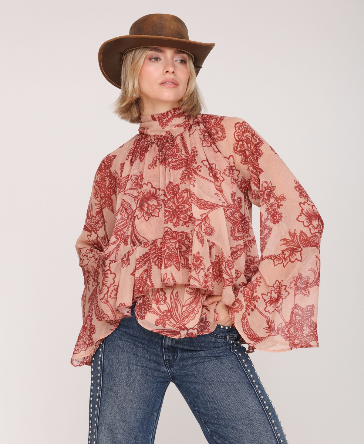 Avec Les Filles Women's Printed Tie Neck Top In Red