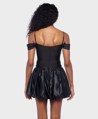 Juniors' Spaghetti Strap Off-The-Shoulder Top