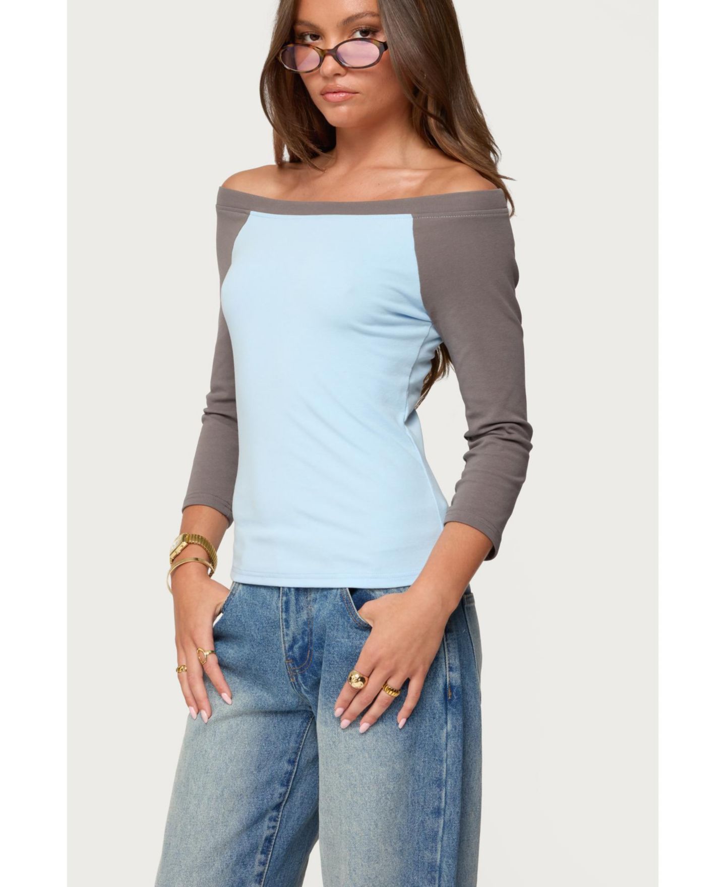 Женский топ Edikted Keri Boat Neck Contrast Raglan, цвет: Светлый синий — фото 3