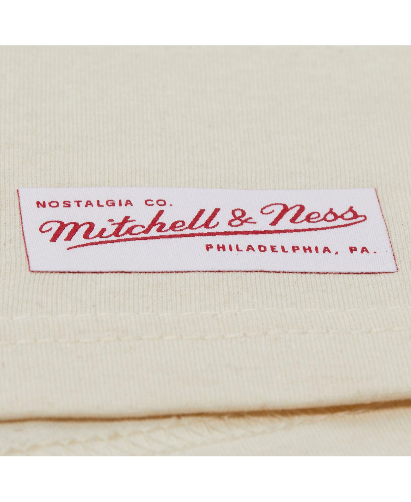Мужская футболка Mitchell & Ness Cream Michigan Wolverines Heritage Scholar — фото 5