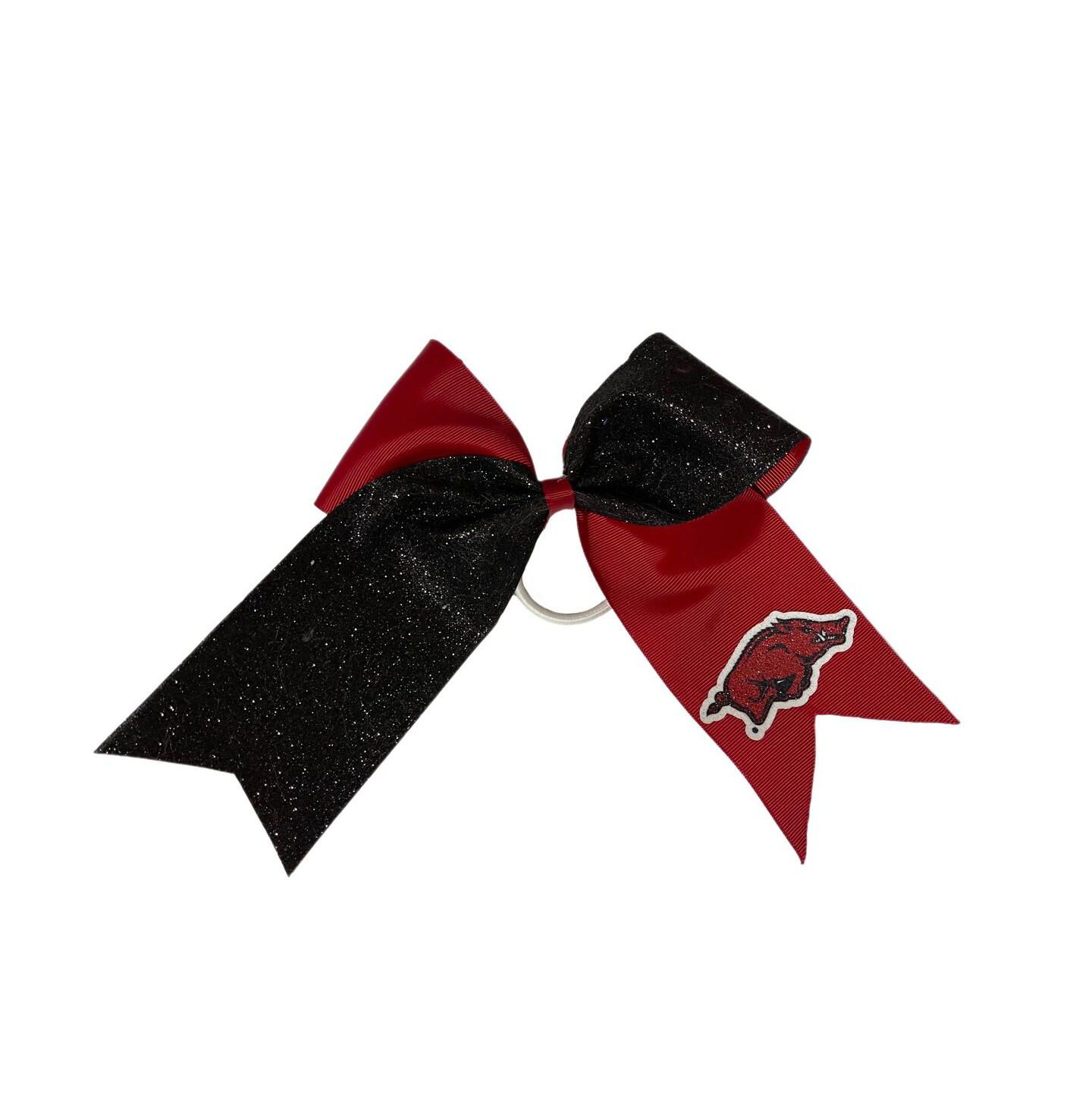 Женские аксессуары для волос USA Licensed Bows Arkansas Razorbacks Jumbo Glitter Bow with Ponytail Holder — фото 1