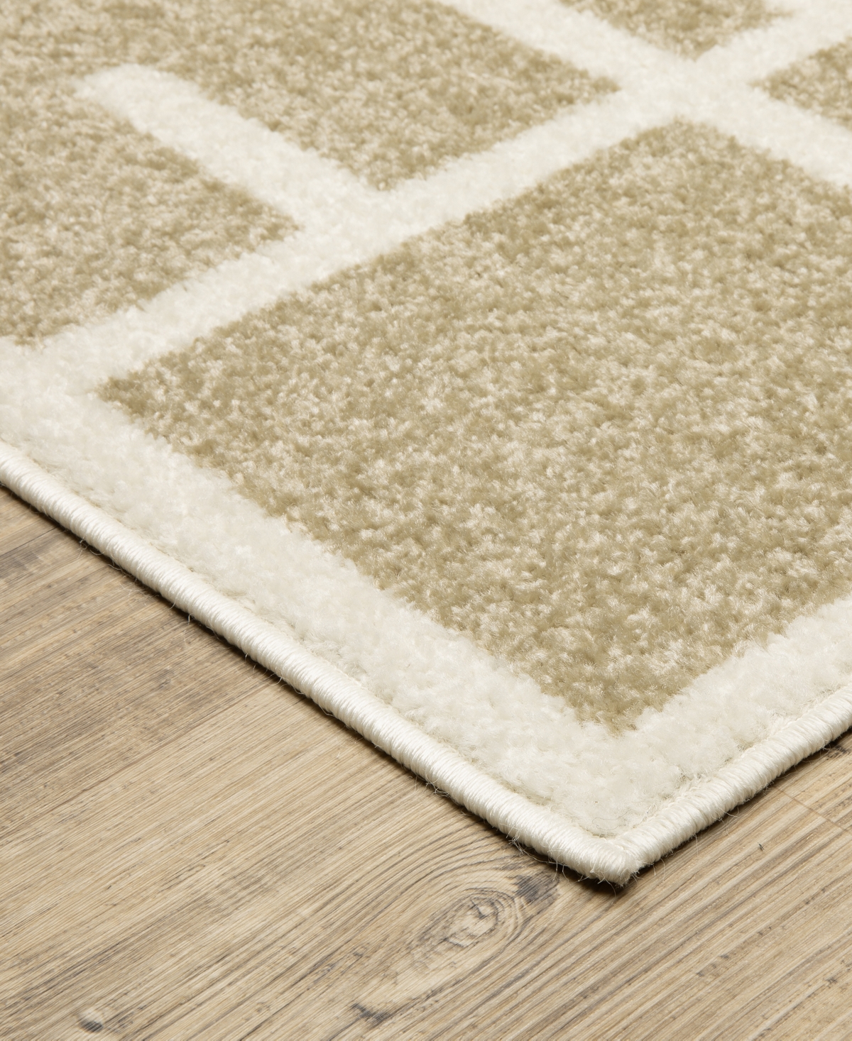 Oriental Weavers Quinn Qui04 5' X 8' Area Rug In Sand