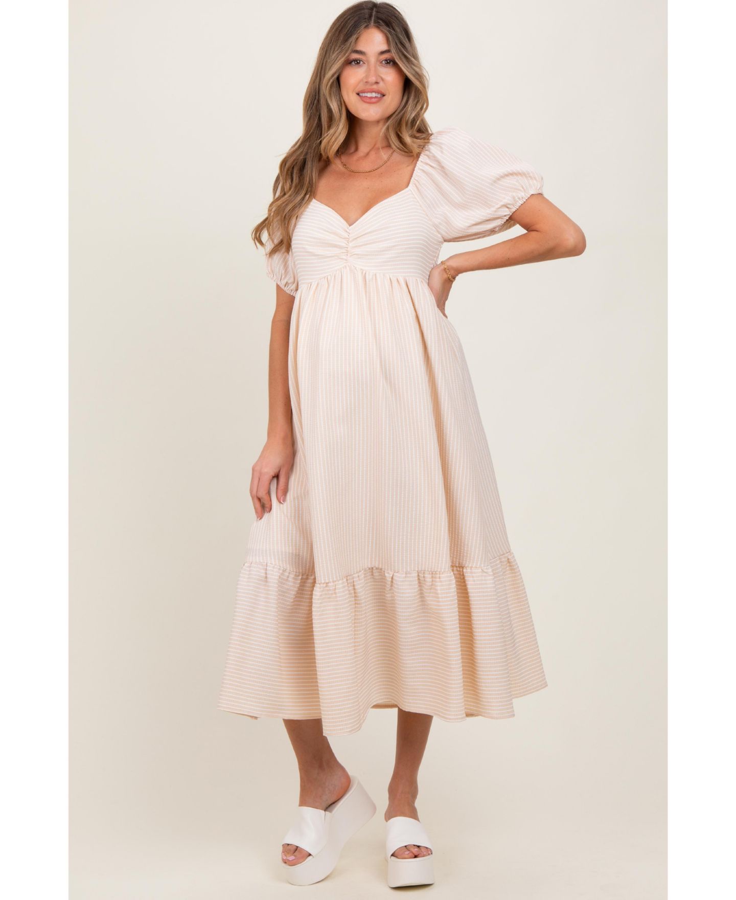 Женское платье Pinkblush Beige Sweetheart Stripe Smocked Back Midi, цвет: Бежевый — фото 3