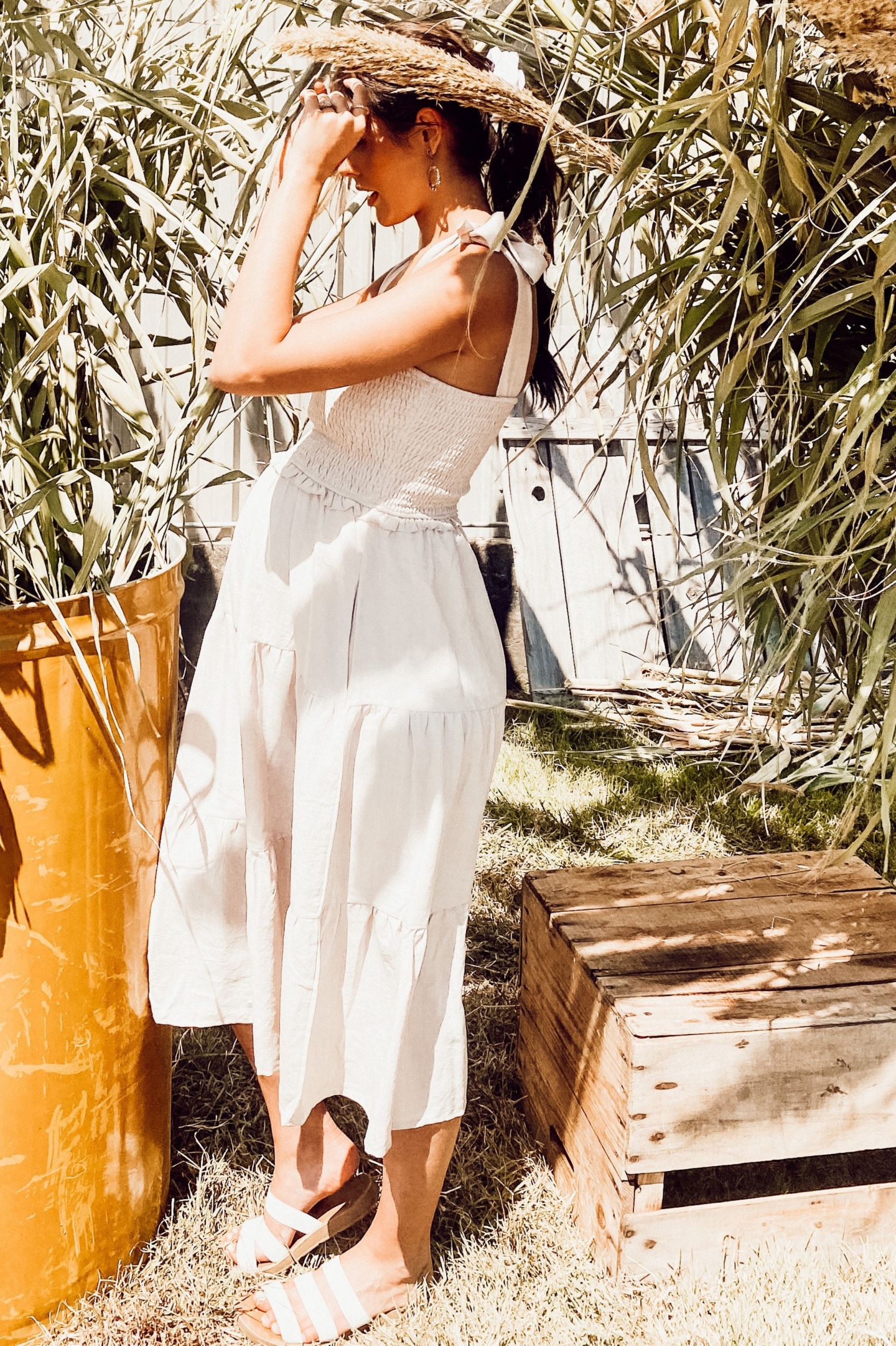 Женское платье Pinkblush Rust Bow Strap Tiered Midi, цвет: Бежевый — фото 9