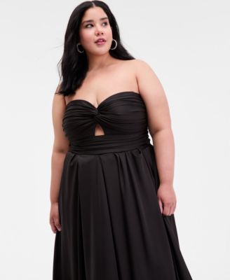Trendy Plus Size Gathered Sweetheart Gown