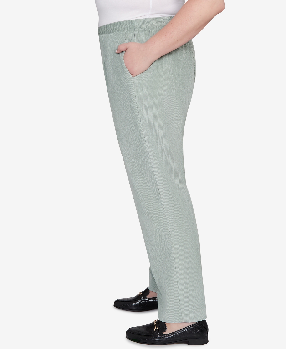 Alfred Dunner Plus Size Stockbridge Pull-on Corduroy Flat Front Short Length Pant In Green
