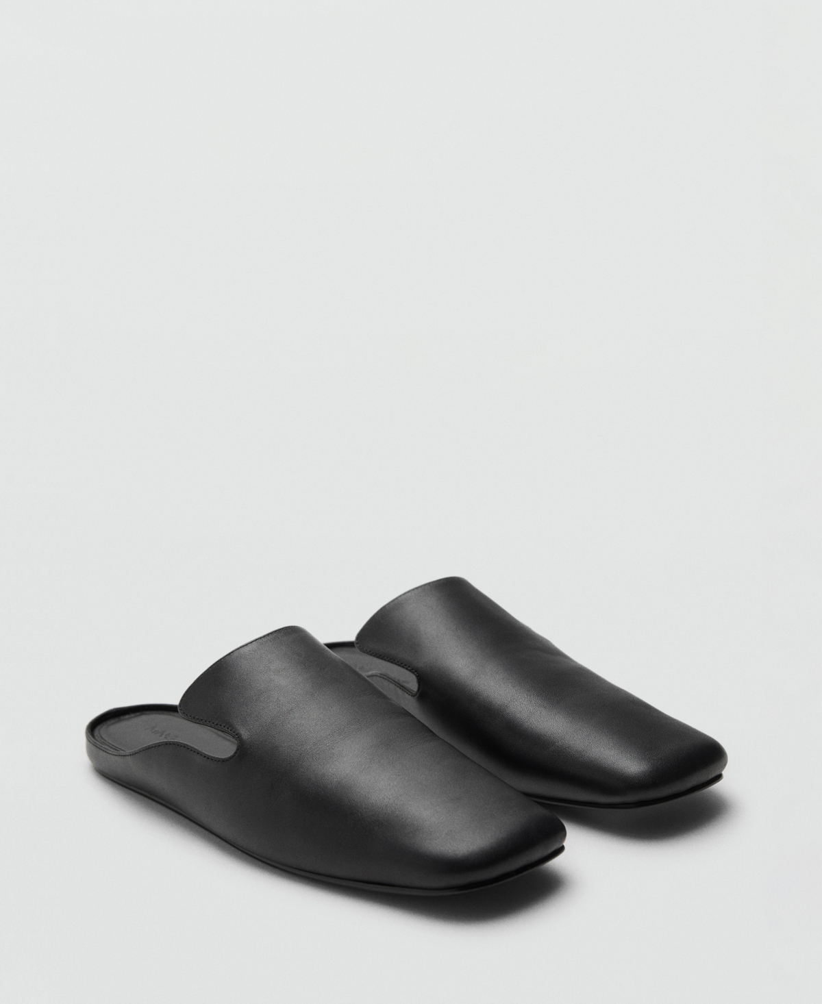 Mango Square Toe Mule In Black