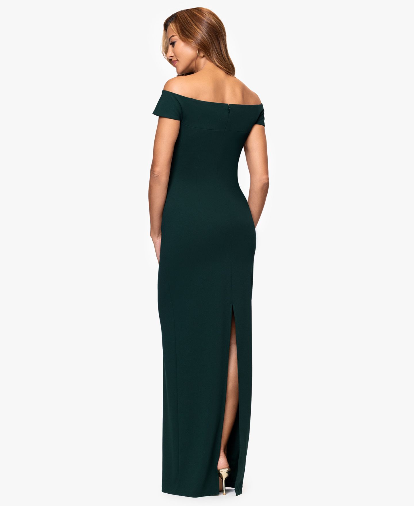 Женское платье XSCAPE Off The Shoulder Back Slit, цвет: Сосновый — фото 4