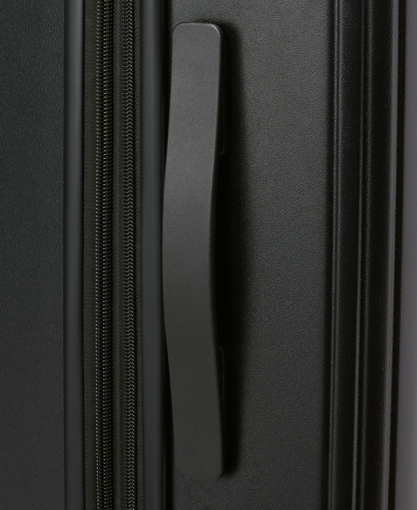 Чемодан KARL LAGERFELD PARIS Sentimental Voyage 25" Upright Luggage, цвет: Чёрный — фото 6