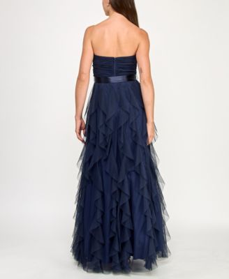 Women's Strapless Sweetheart Gown