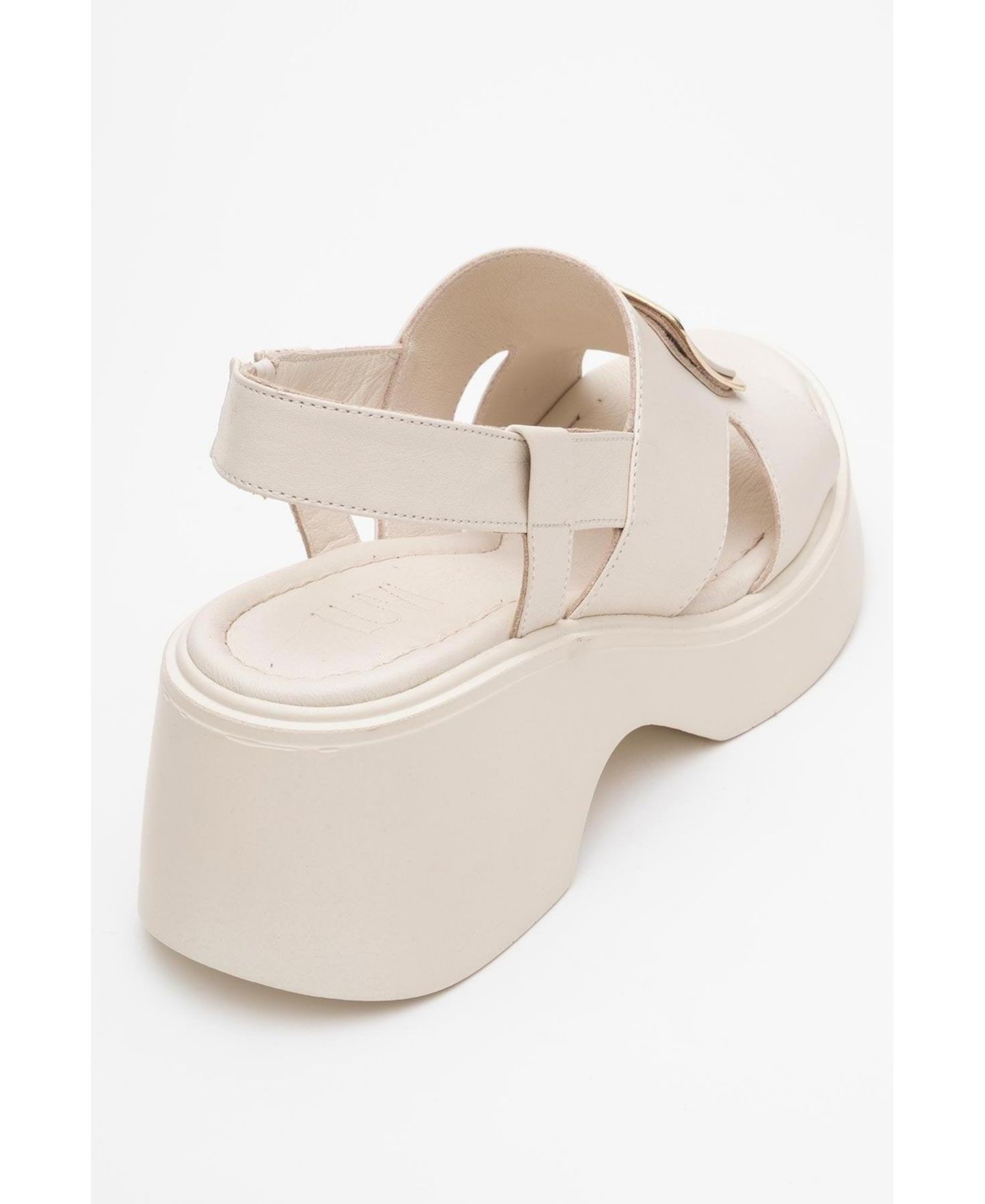 Женские сандалии Forever & Always Shoes Lucia Leather Buckle Platform Sandal (Women), цвет: Бежевый кожаный — фото 3