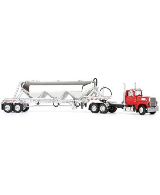 1/64 Heil Red Ford LTL 9000 Day Cab with Heil Pneumatic Tank Trailer DCP