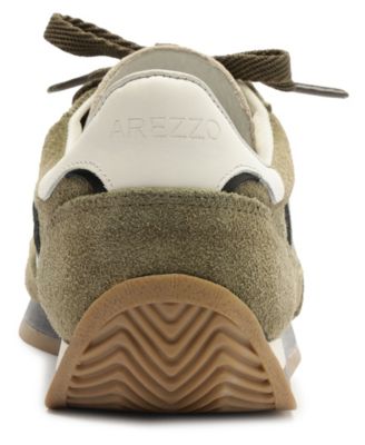 Women's Molly Round Toe Sneakers