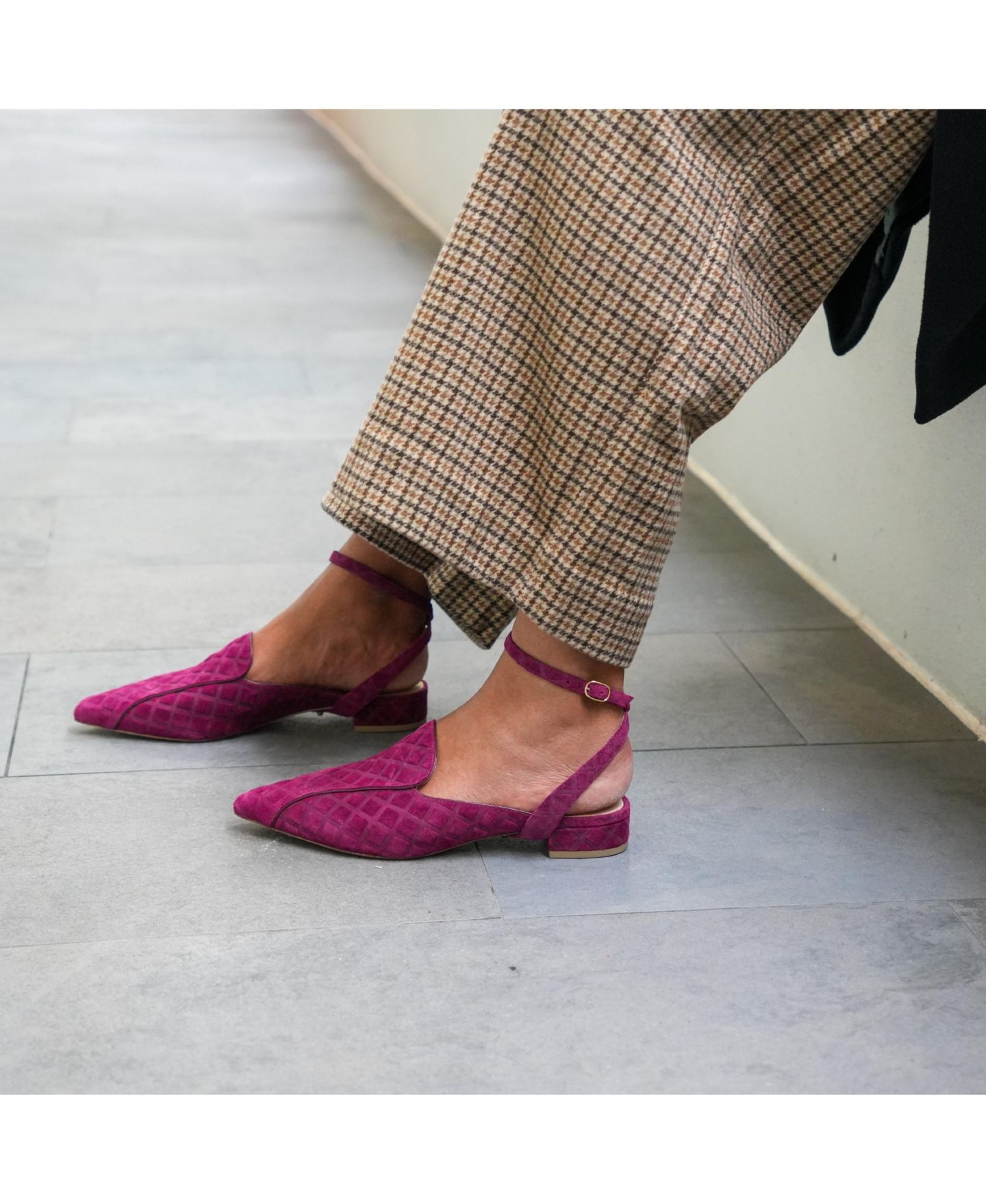 Женские сандалии Alterre Malbec Puff Marilyn Customizable Loafer Slide — фото 3