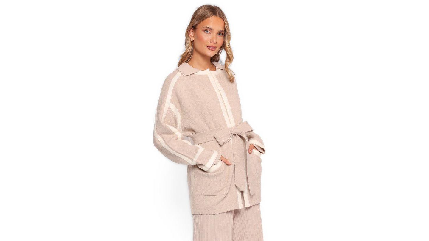 Женские куртки Petal and Pup Maloney Tie Front Coatigan, цвет: Бежевый / Хаки — фото 3