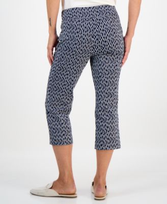 Petite Printed Pull-On Capri Pants, Macy's Exclusive
