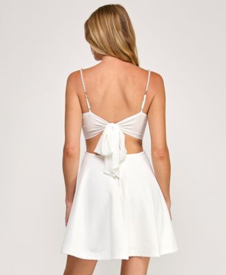 Juniors' Imitation Pearl Scallop Sweetheart Neck Dress