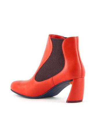 Womens Zuma Flow Mid Booties