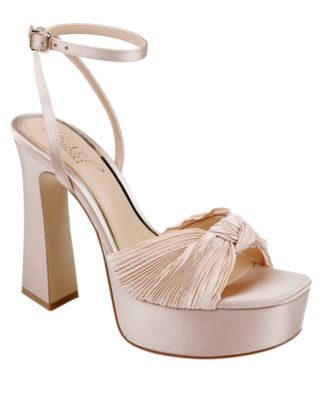 Jewel Badgley Mischka