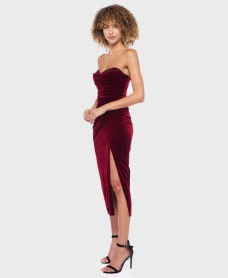 Junior's Velvet Strapless Sweetheart Neck Dress