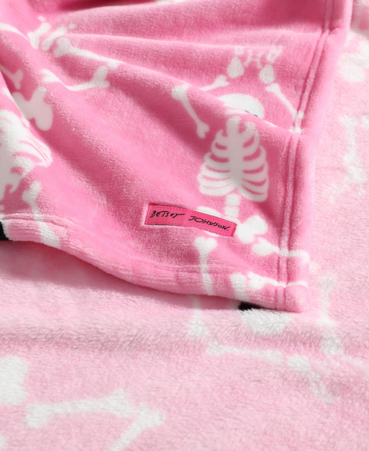 Betsey Johnson Halloween Printed Ultra Soft Plush Blanket, 70" X 50" In Purple