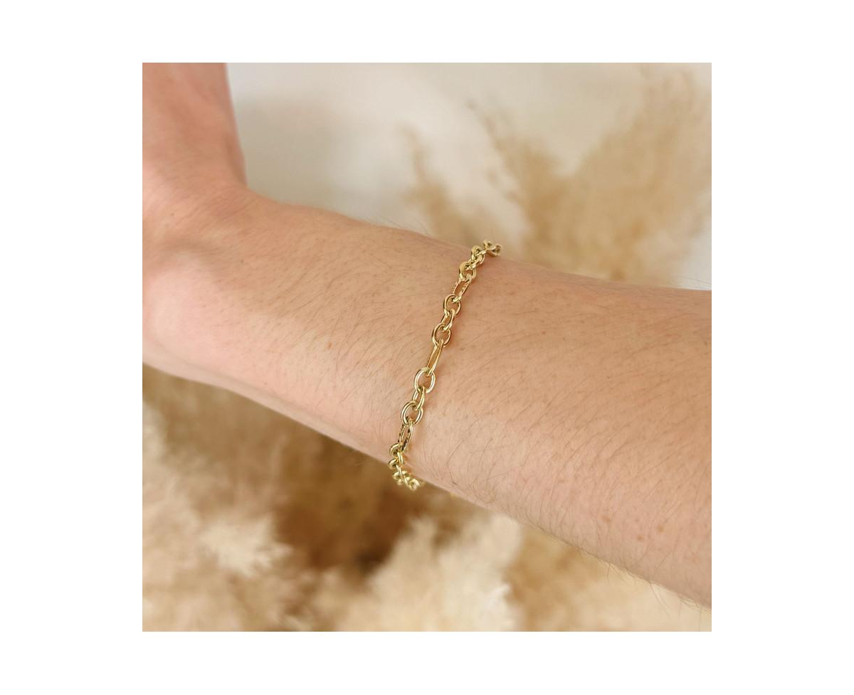 Aurora Link Oval and Textured Link Bracelet