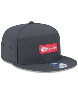 Men's Charcoal Kansas City Chiefs 2025 Sideline Cold Weather Split Panel 9FIFTY Snapback Hat