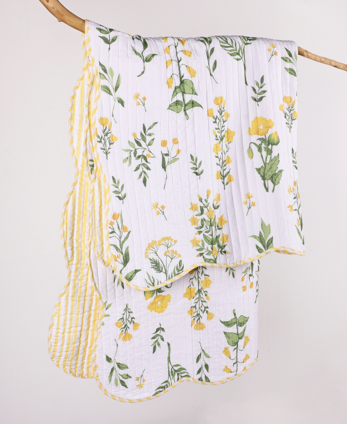 Levtex Daffodil Reversible Quilted Throw, 50" x 60"