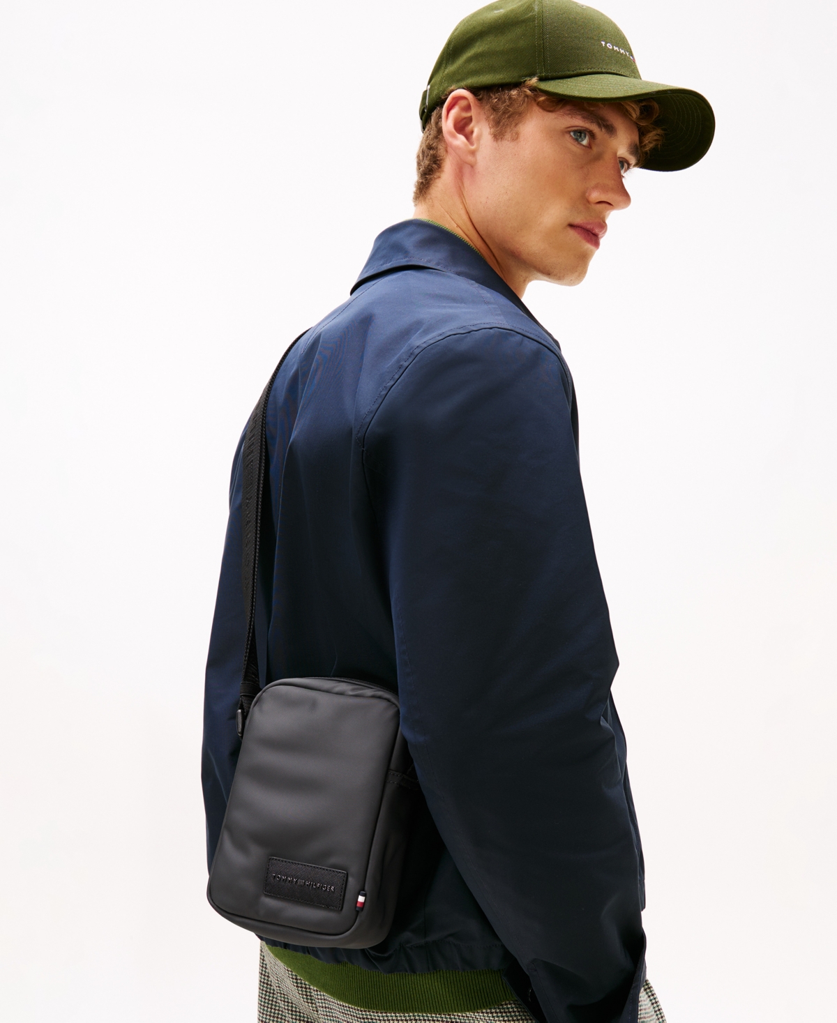 Tommy Hilfiger Men's Small Messenger Backpack