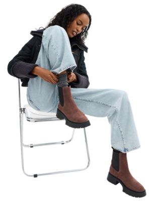 Women's Leah Platform Pull-On Chelsea Booties