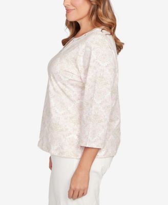 Plus Size Printed 3/4 Sleeve Top with Horseshoe Neckline