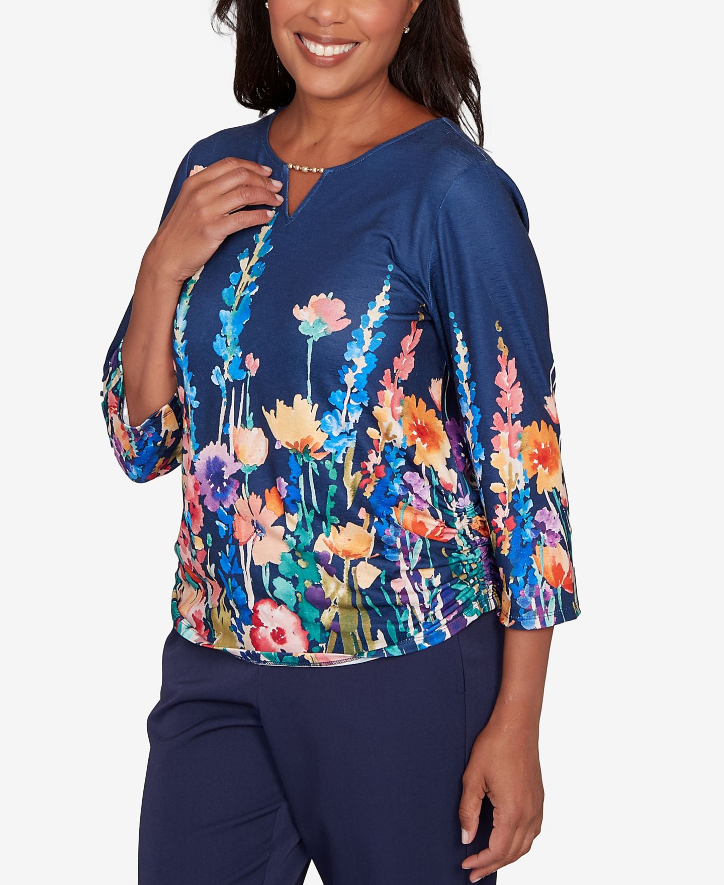Женский топ Alfred Dunner Saratoga Springs Vertical Floral Border Knit, цвет: Тёмно-синий разноцветный — фото 2
